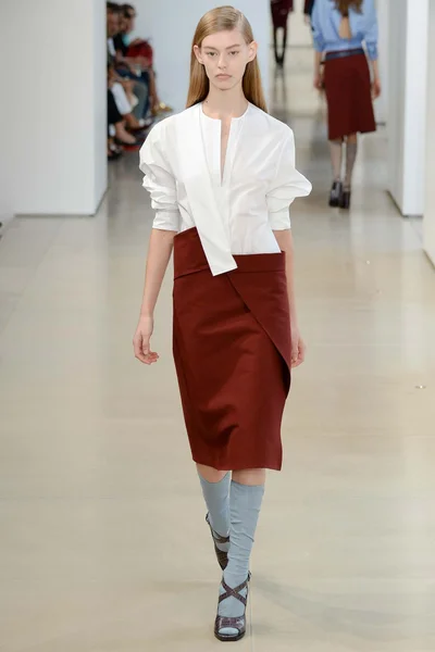 Look 13